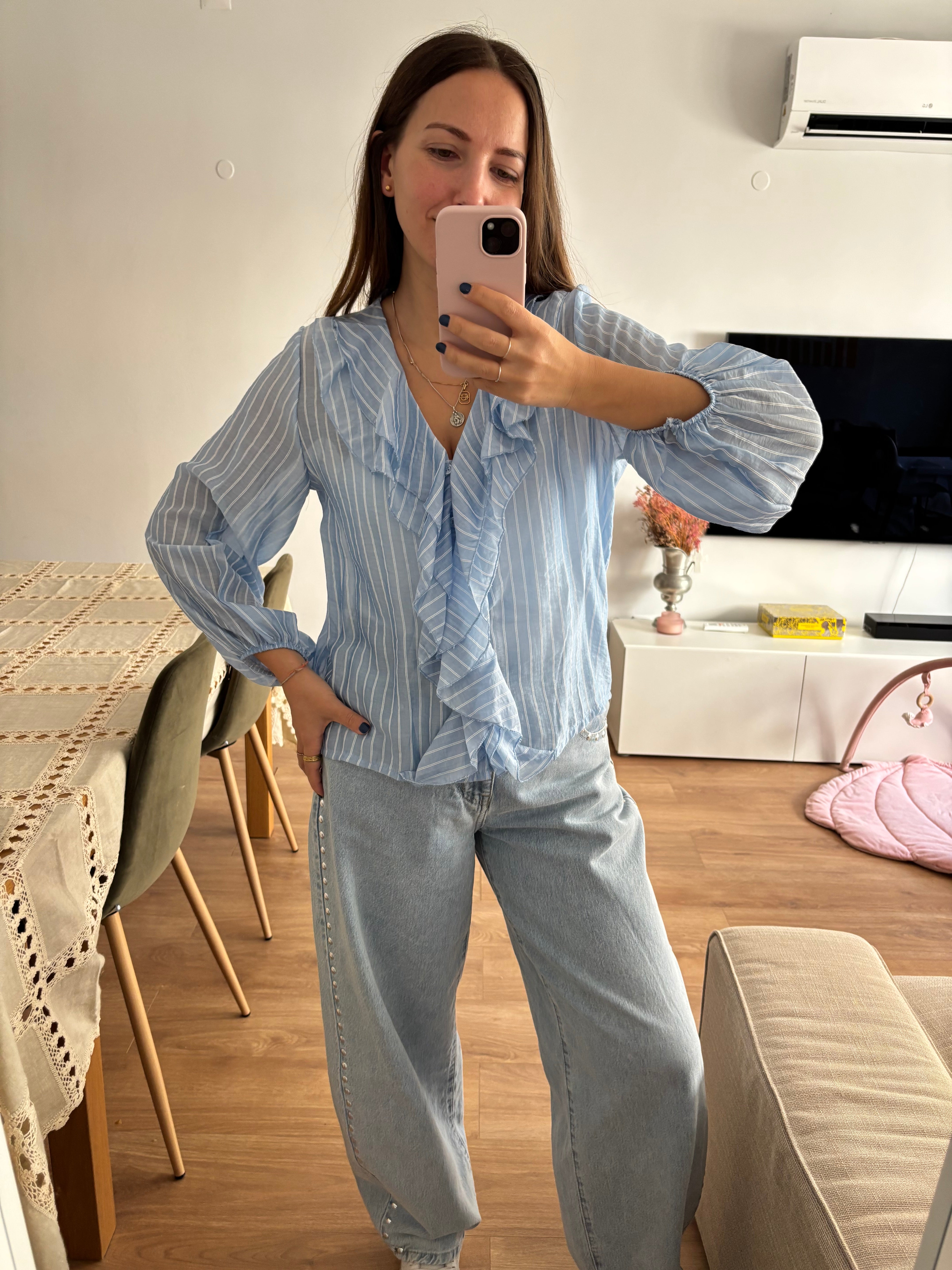 Blusa folhos e riscas