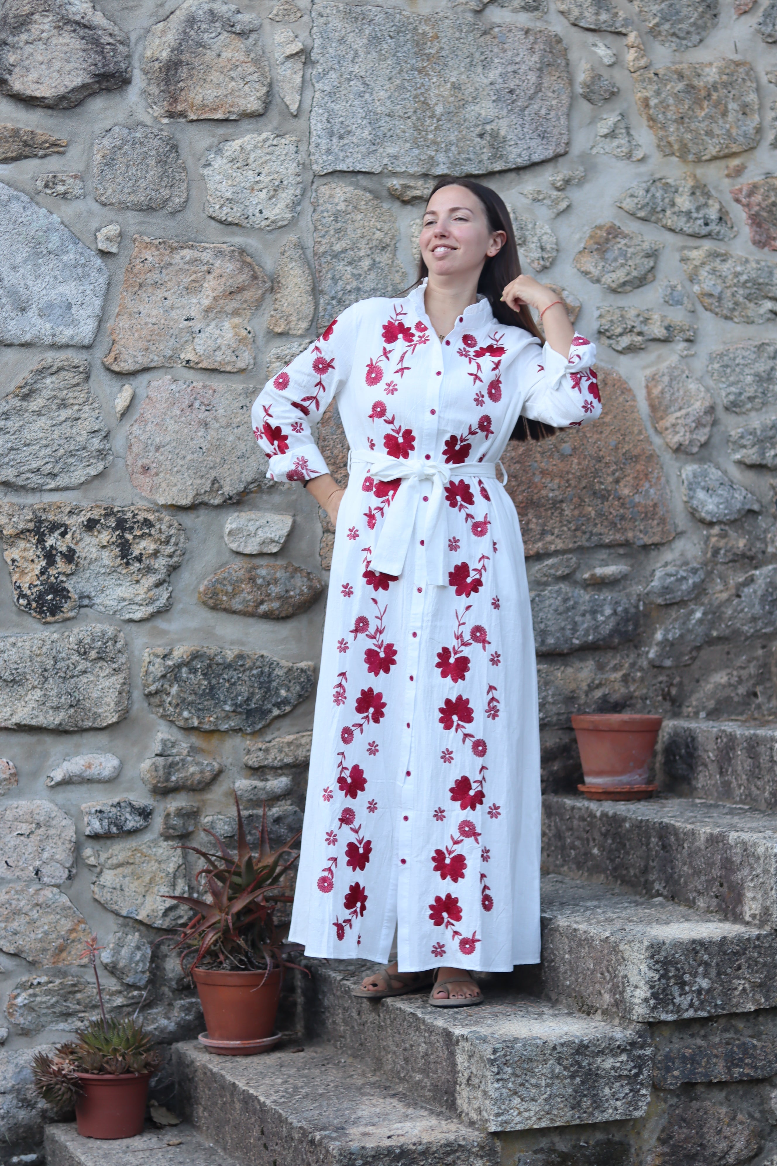 Vestido bordados encarnados