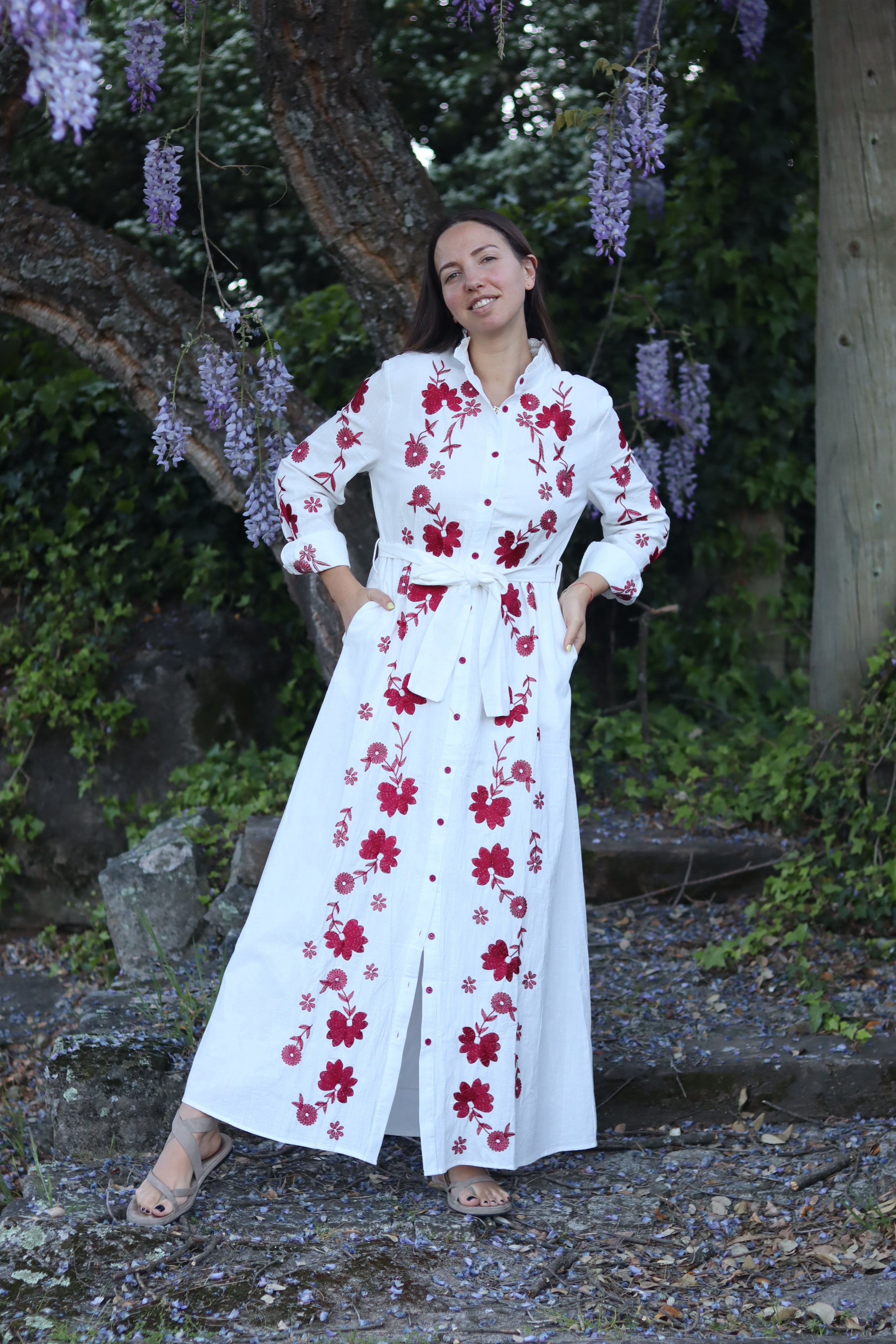 Vestido bordados encarnados