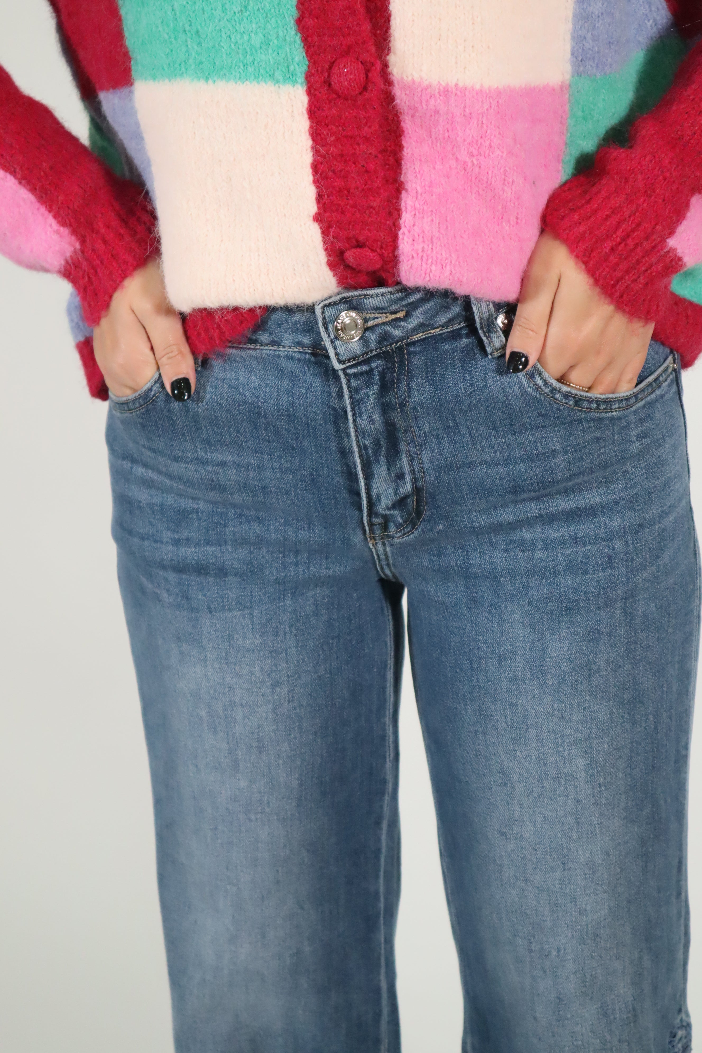 Calças ganga bordados