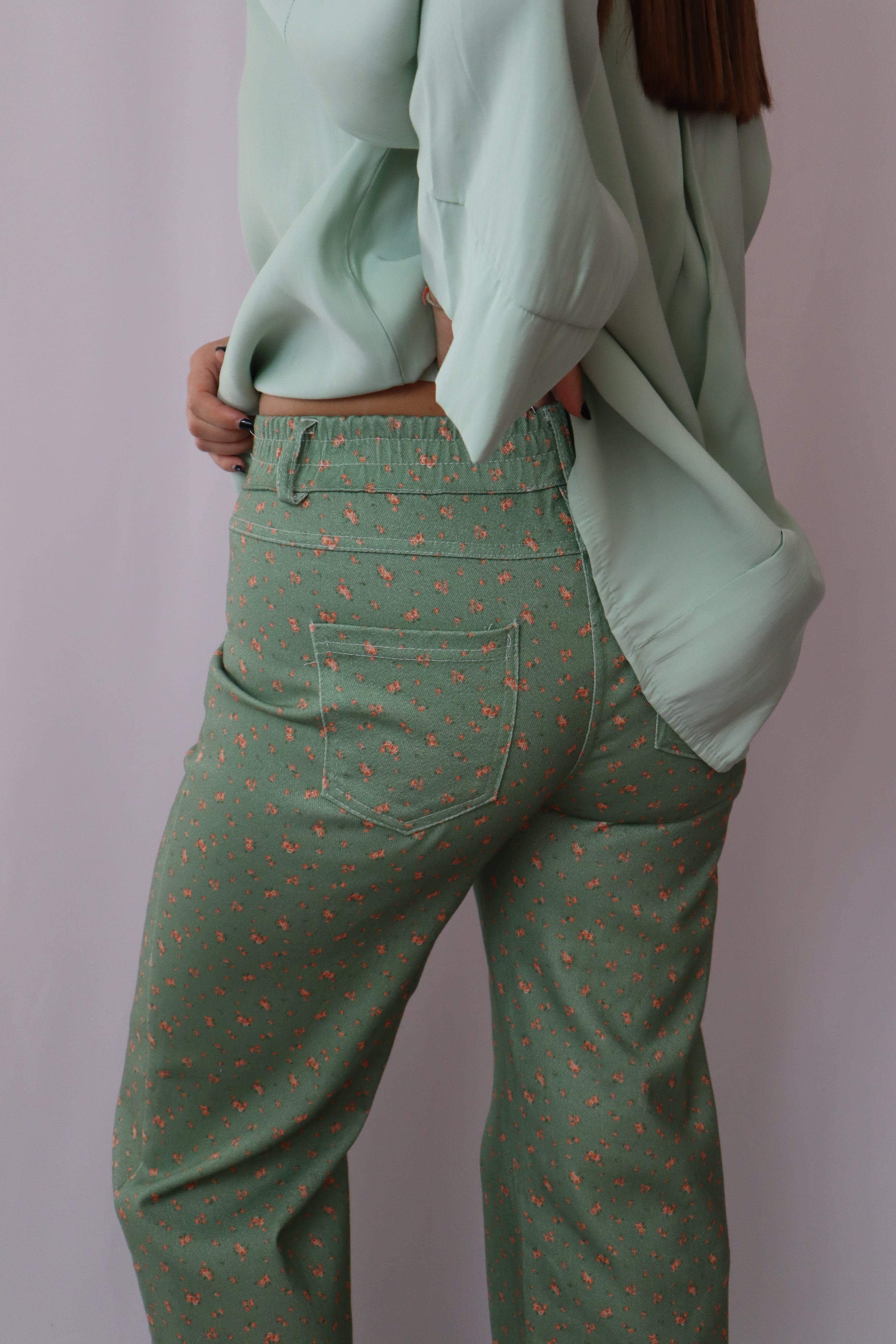 Calças estampadas verdes