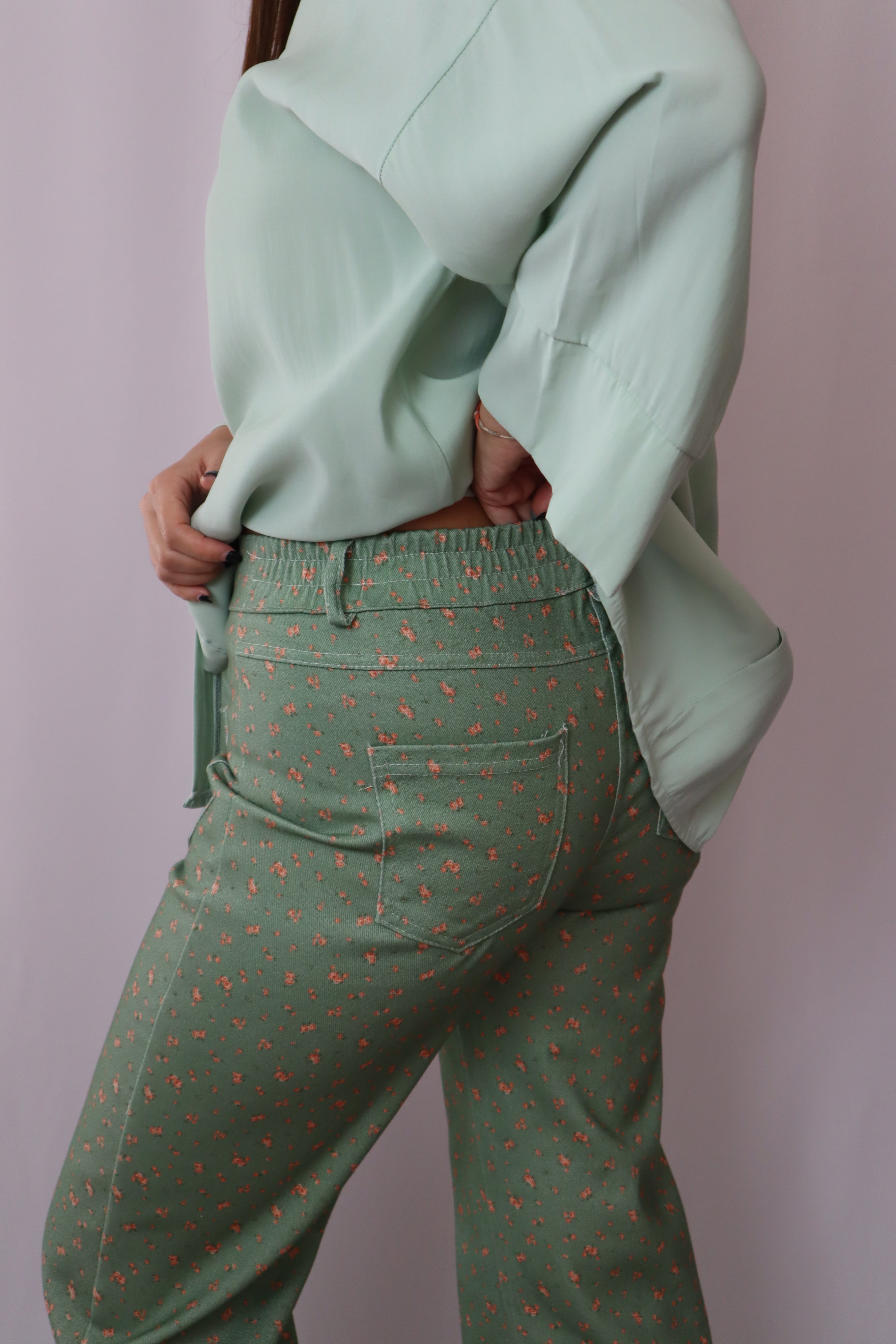 Calças estampadas verdes