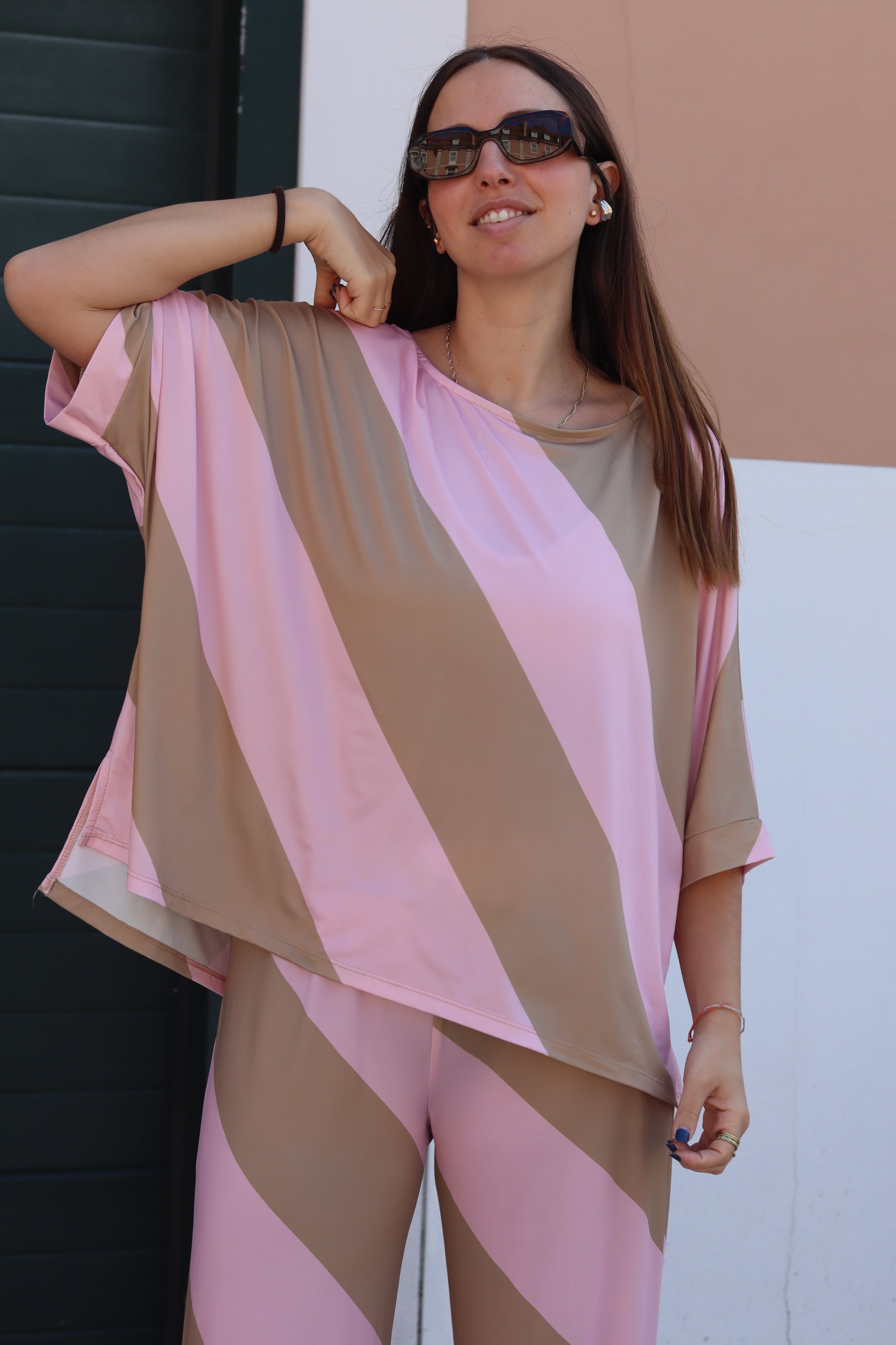 Conjunto riscas rosa e camel