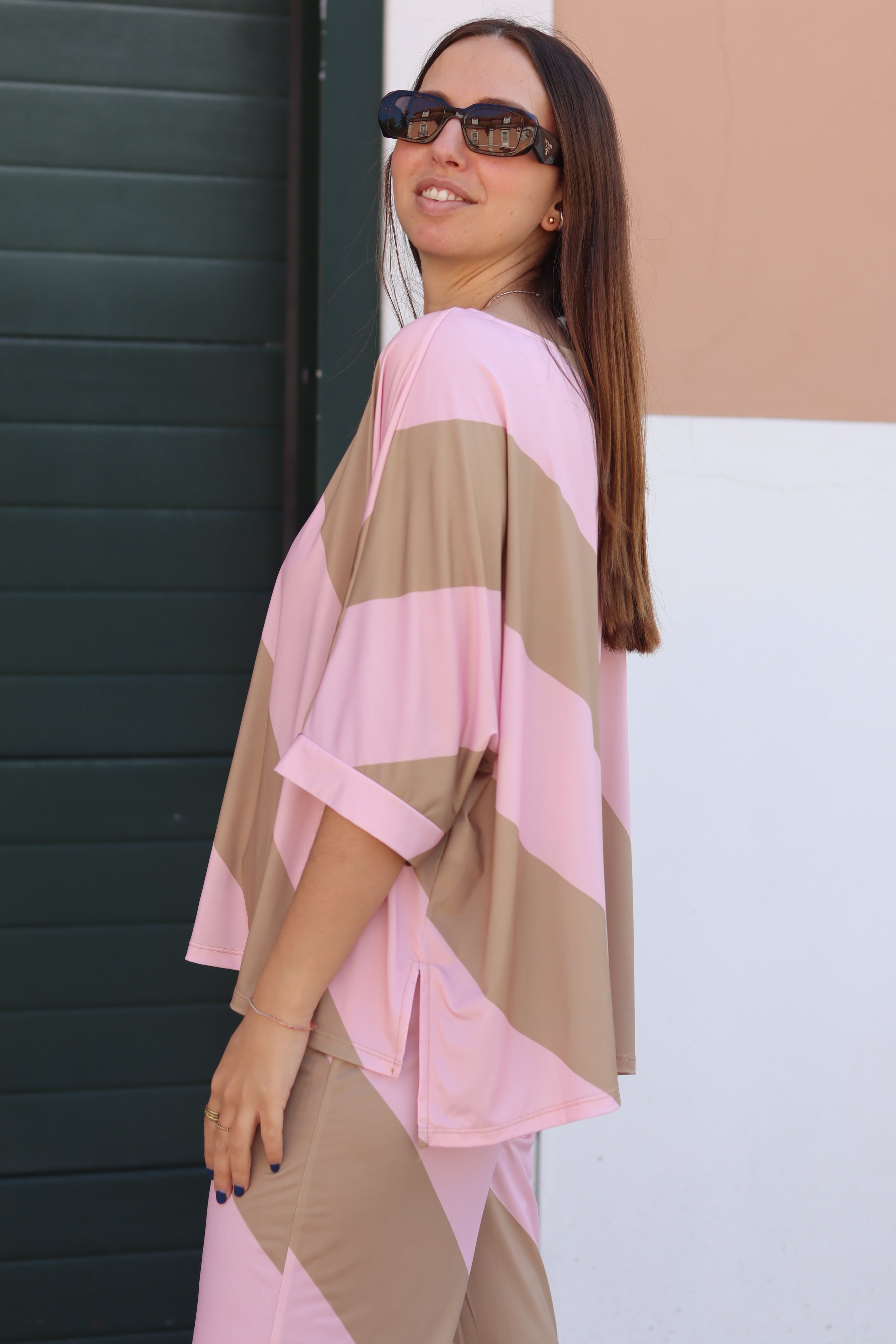 Conjunto riscas rosa e camel