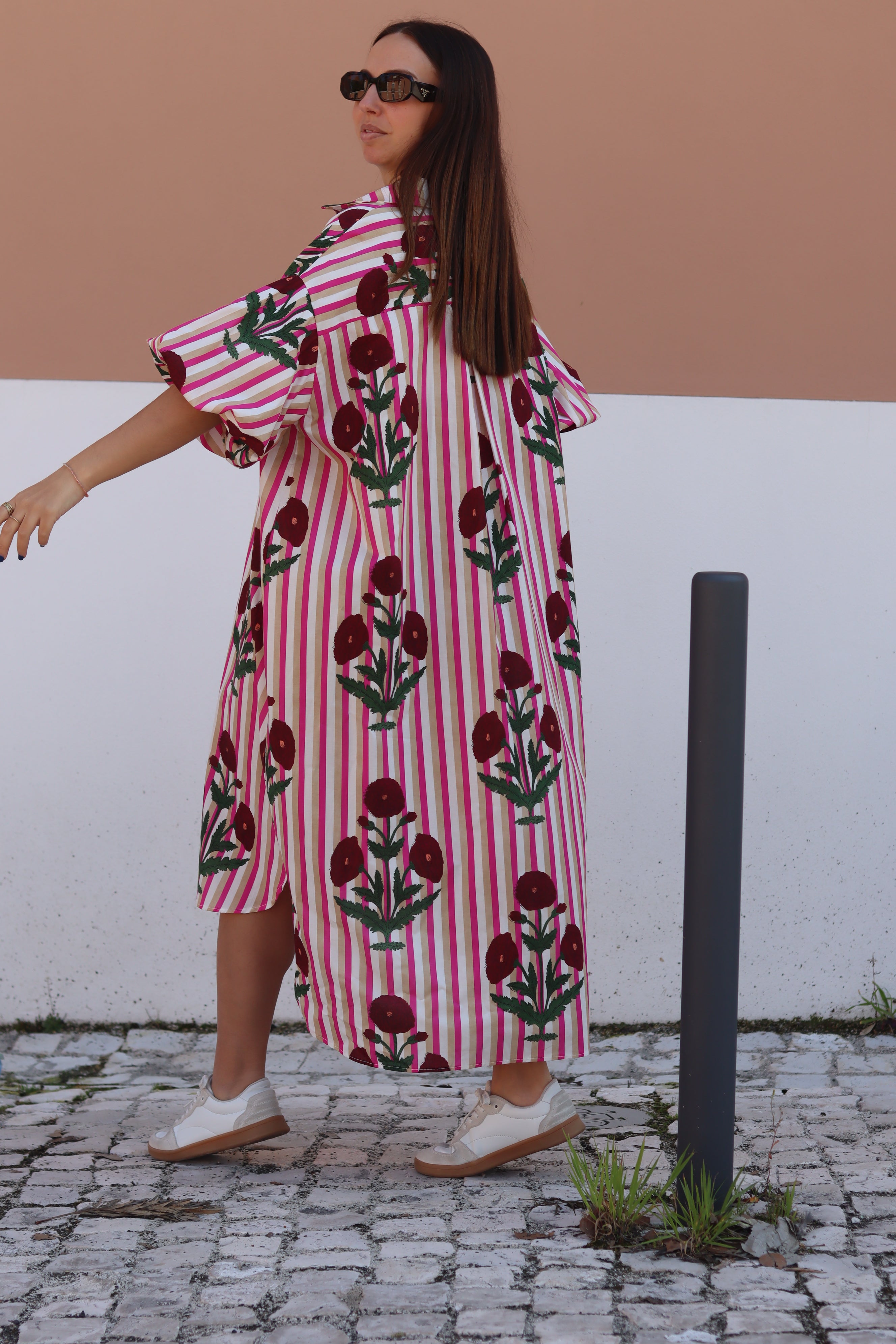 Vestido cravos